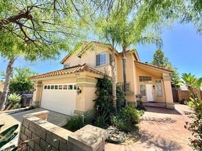 Building Photo - 39542 Del Val Dr