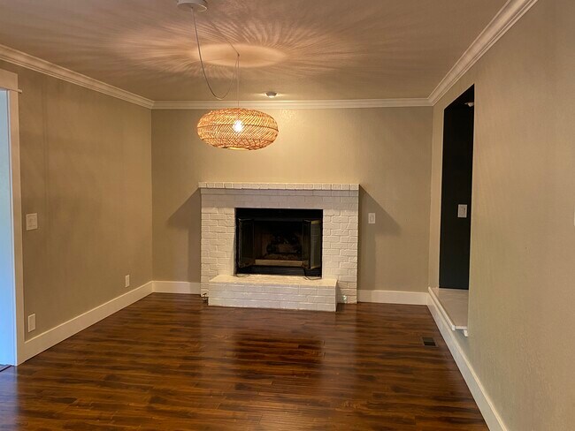 Foto del edificio - 18323 Woodlands Way