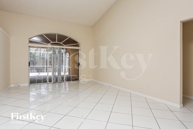 Foto del edificio - 19340 NW 8th St