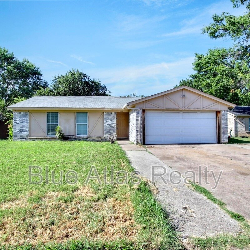 Photo - 3901 Royal Crest Drive