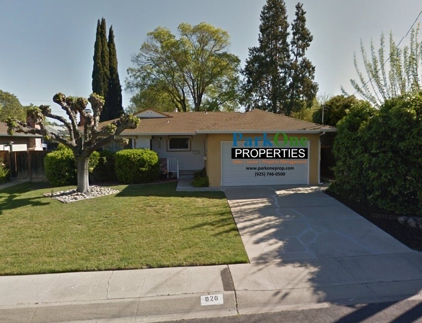 Primary Photo - Charming 3-Bedroom Single-Level Home with ...