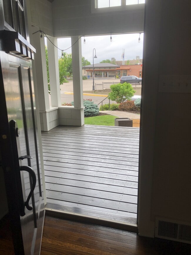 Foto del edificio - 615 Rice St E