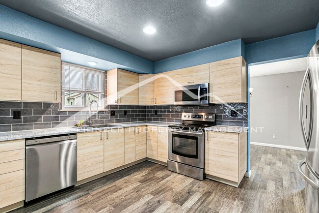 Foto del edificio - 1244 W 133rd Cir