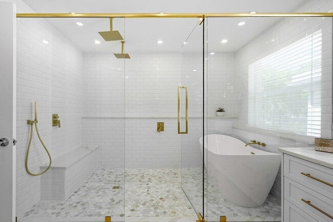 Building Photo - 11202 Millpond Greens Dr