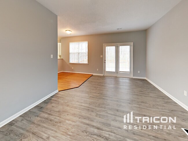 Building Photo - 1405 Wessex Ct