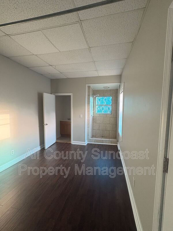 Foto del edificio - 480 S Jefferson St