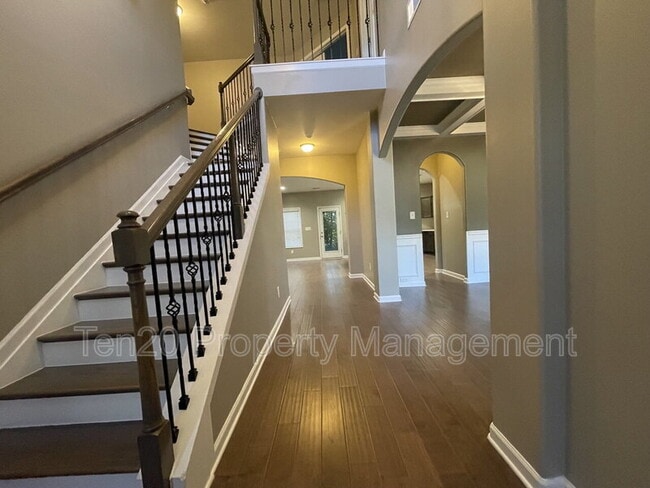 Building Photo - 236 Cedar Wy