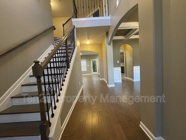 Foto del edificio - 236 Cedar Wy