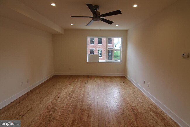 Building Photo - 1527 N 7th St