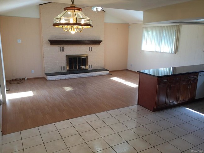 Building Photo - 38224 Sumpter Dr