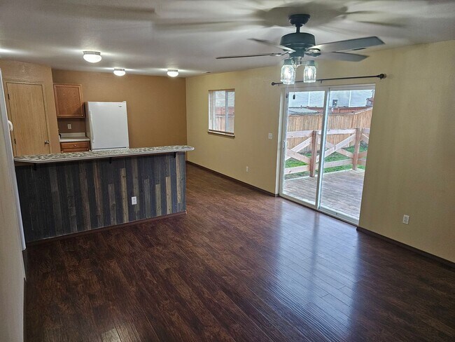 Foto del edificio - 3 Bed Home in Yelm For Rent!