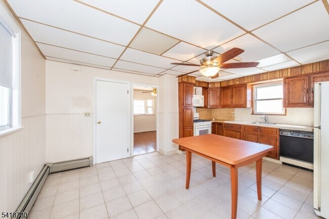 Foto del edificio - 18 Pulaski St