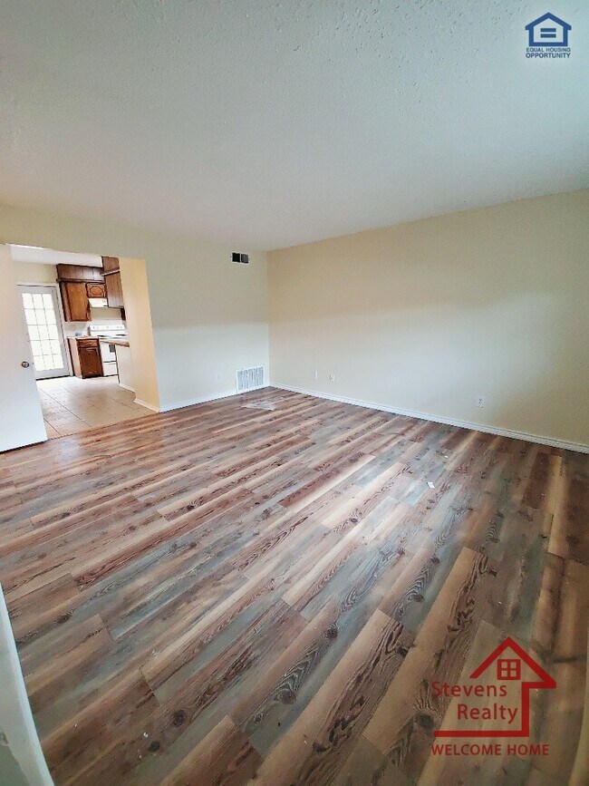 Foto del edificio - 2111 NW Lindy Ave