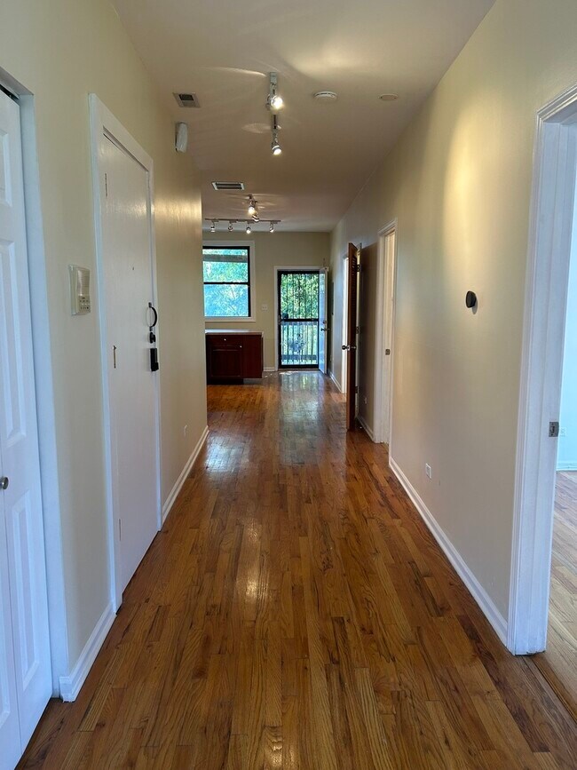 Foto del edificio - 363 E 59th St