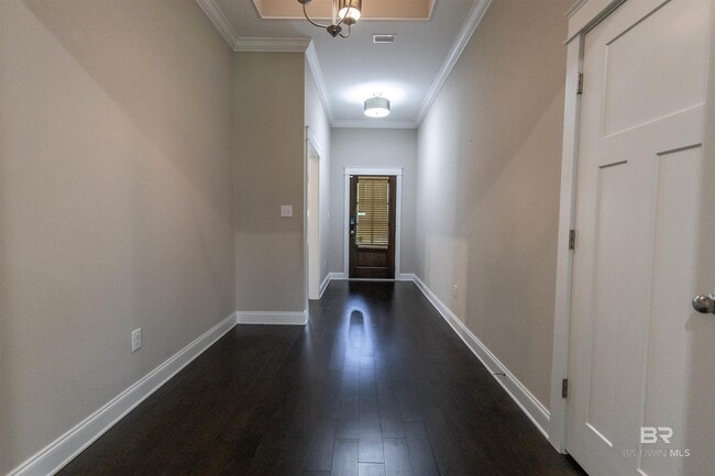 Building Photo - 412 Scarlett Ave