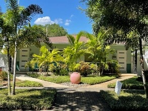 Building Photo - 811 26th Ave N