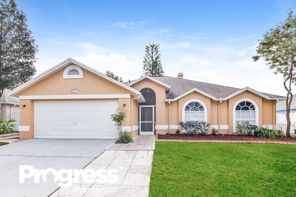 Foto principal - 24146 Cross Ln