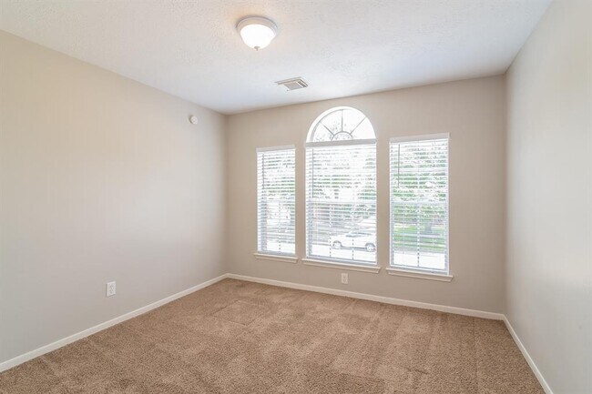 Building Photo - 9038 Waving Fields Dr