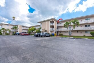 Building Photo - 2615 Garden Dr N