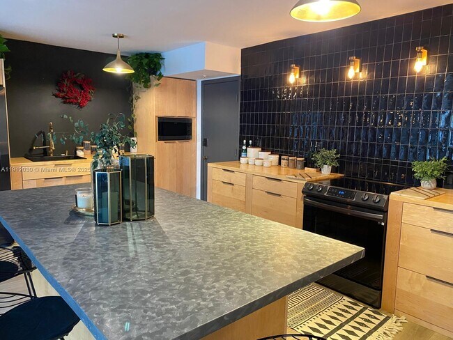 Foto del edificio - 550 Ocean Dr