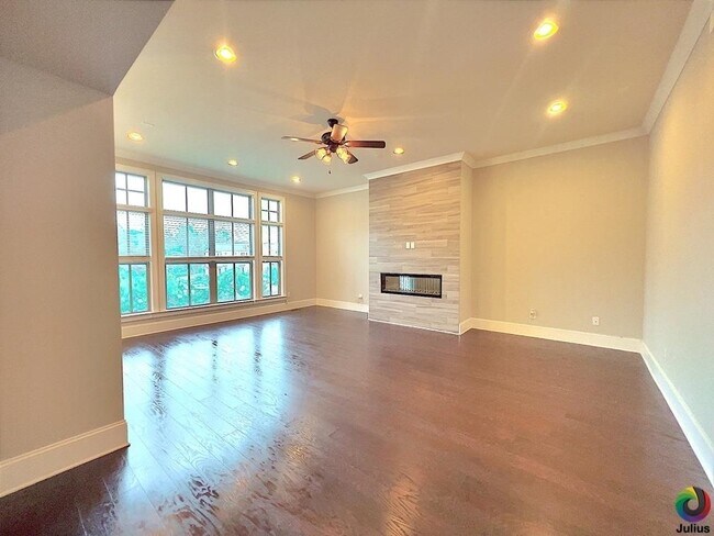 Foto del edificio - 4254 Spruce Pine Alley
