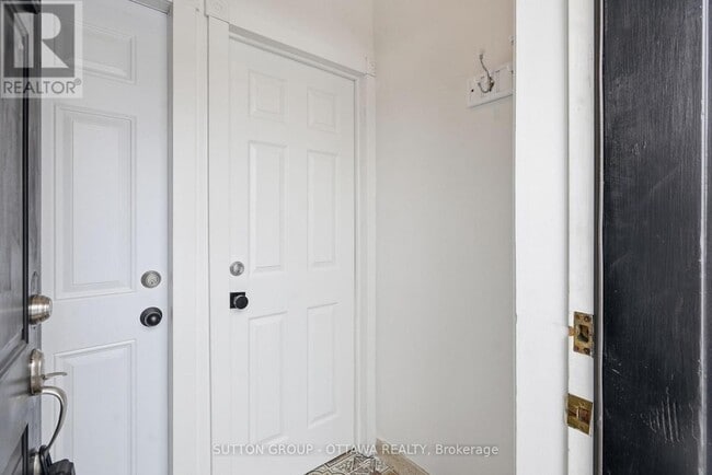 Photo du bâtiment - 244 Rochester St