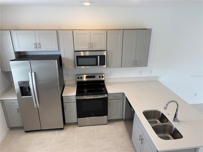 Foto del edificio - 16559 San Nicola Pl