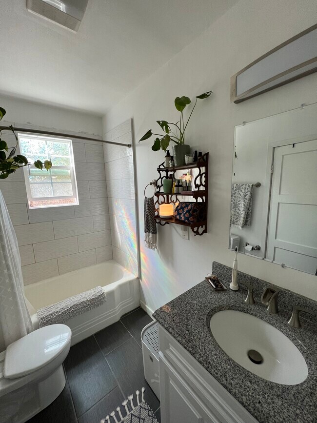 Bathroom - 1811 18th St