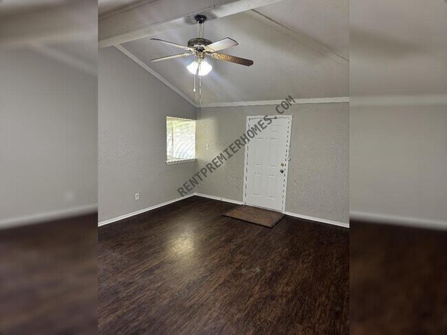 Building Photo - 1603 Natches Dr