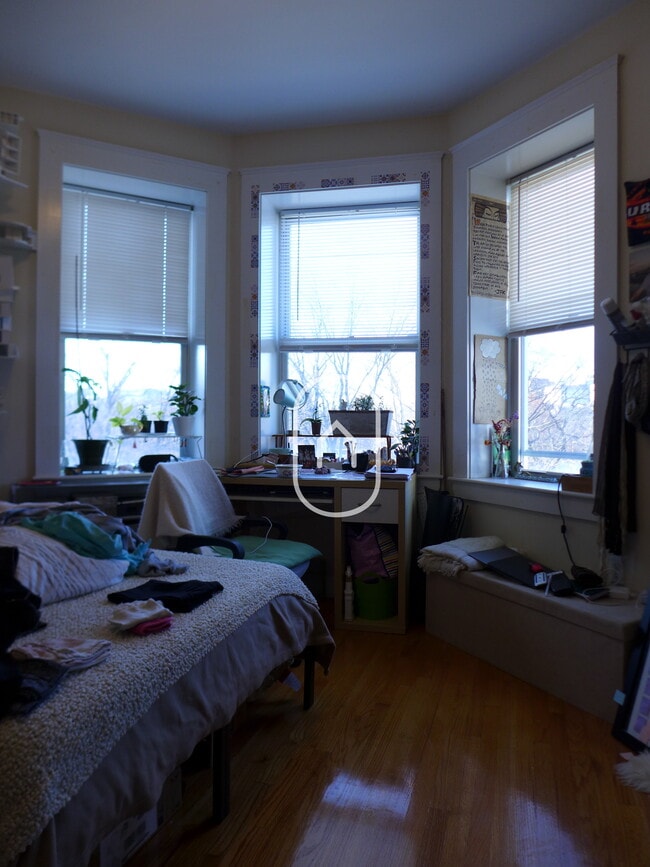 Building Photo - 32 Fenway
