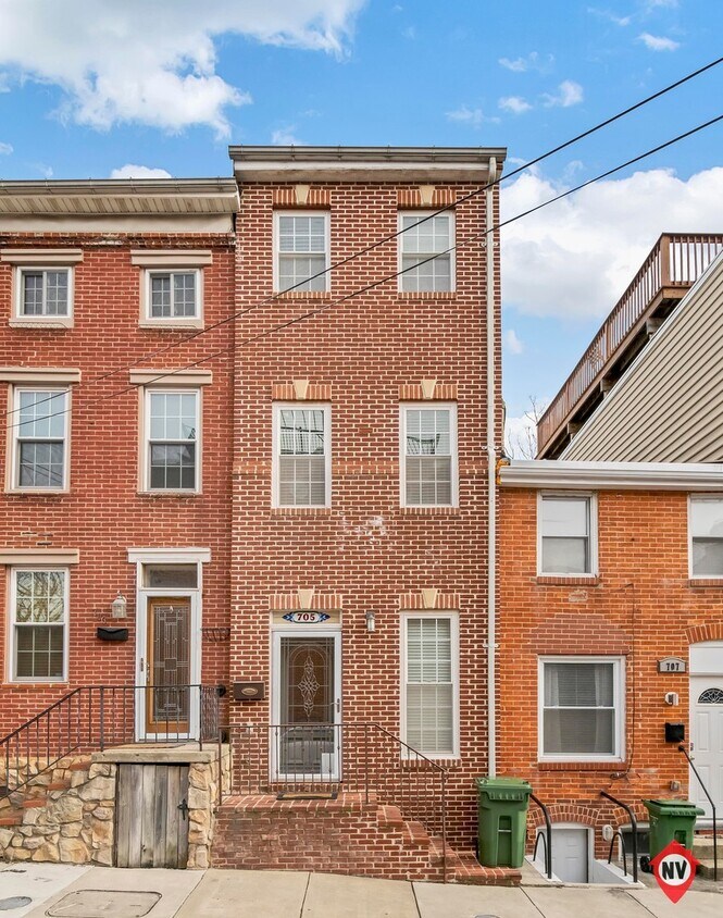 Primary Photo - 3 Bedroom, 2.5 Bathroom Townhouse in Canton