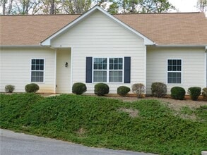 Building Photo - 40 Lora Ln