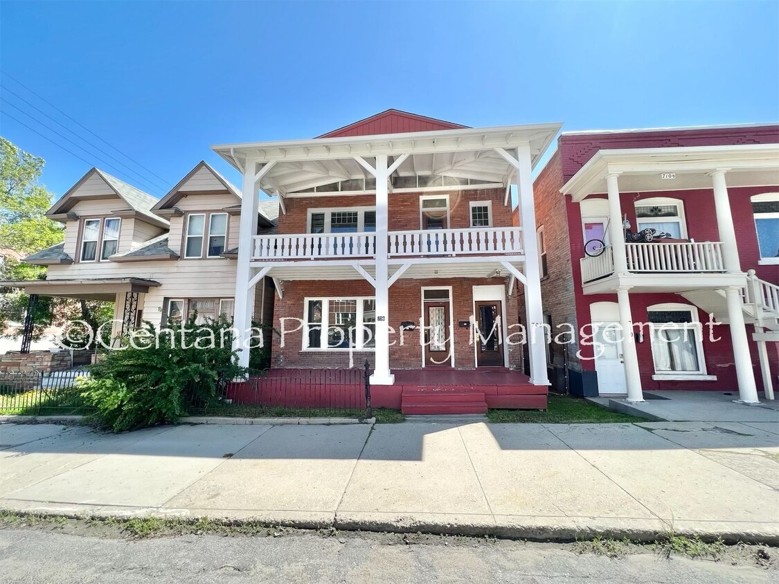 Primary Photo - Great 3 Bedroom near Tech!
