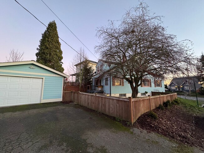 Foto del edificio - 2732 Eldridge Ave