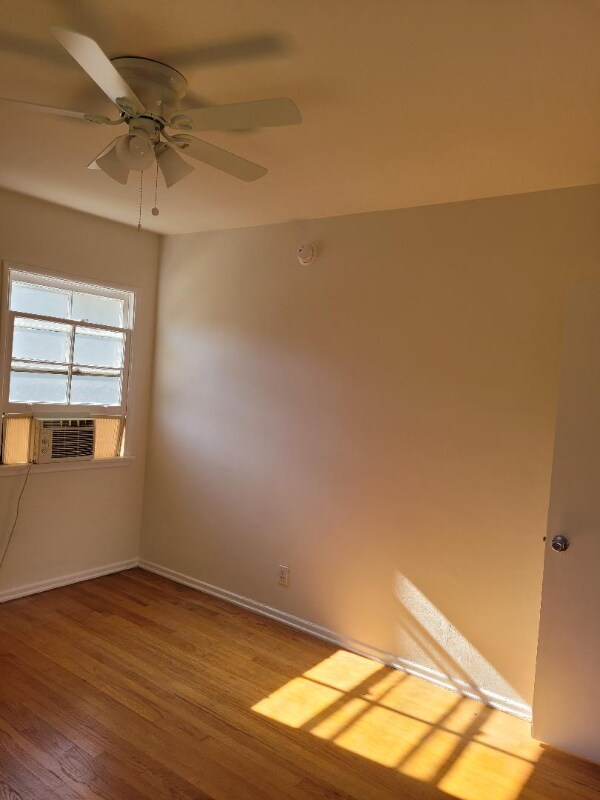 Foto del edificio - 1051 S Bedford St