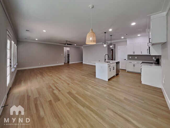 Foto del edificio - 2417 Creek Dr