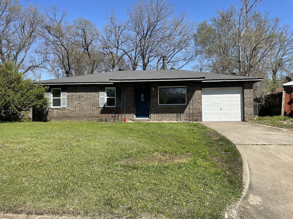 102 GAMMA Cir, Poteau, OK 74953 House for Rent in Poteau, OK