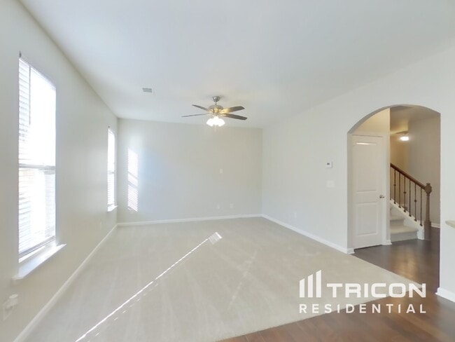 Foto del edificio - 348 Rankin Cir