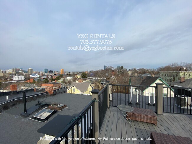 Foto del edificio - 15 Highland Park Ave