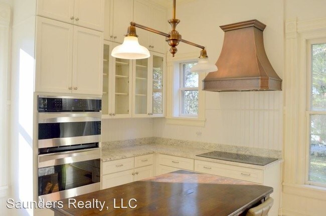 Foto del edificio - 5 br, 3 bath House - 1820 S. Main St
