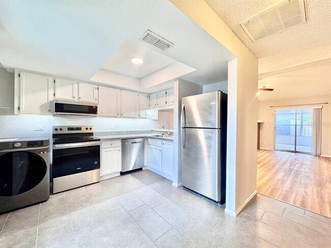 Foto del edificio - 5124 Gainesville Dr