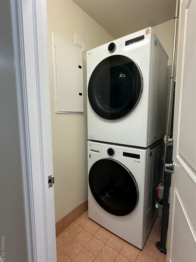 Building Photo - 5 Brandreth St