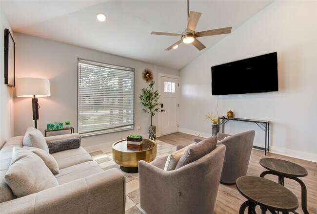 Foto del edificio - 4049 Lucille St