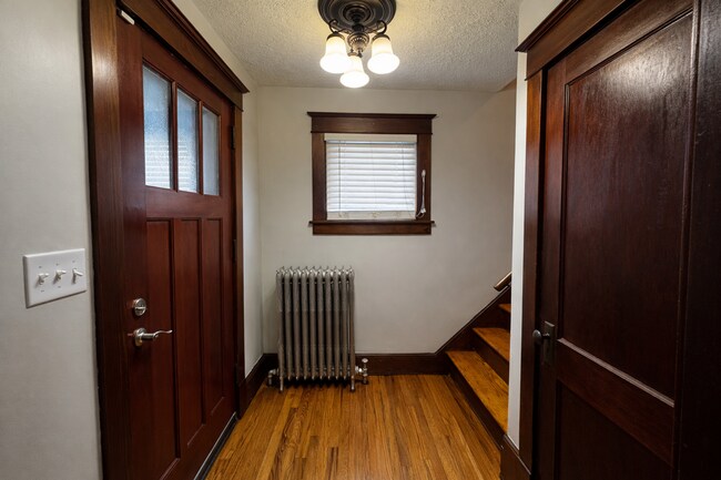 Foto del edificio - Large 4 bedroom home across from Franklyn Field.