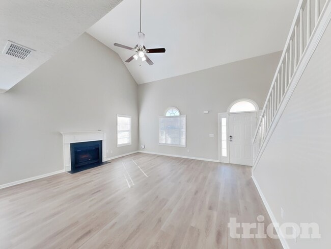 Building Photo - 129 Mary Joe Martin Dr