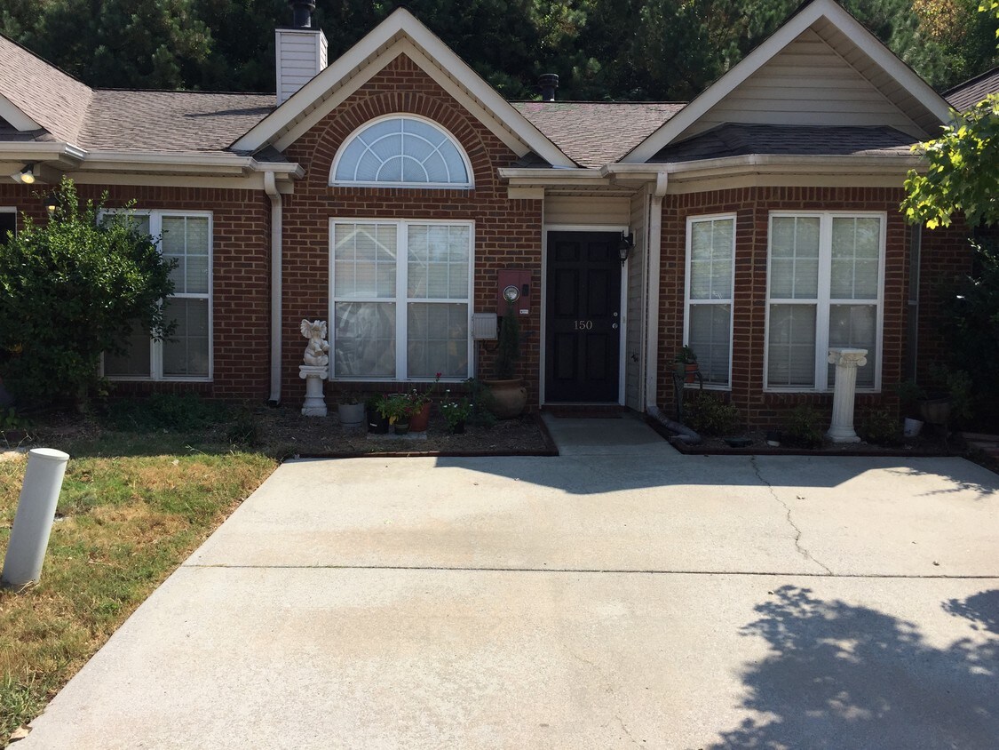 150 Hayesbury Ln, Pelham, AL 35124 Townhome Rentals in Pelham AL