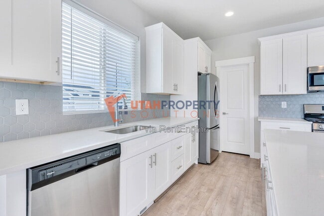 Foto del edificio - 7632 S Waverly Hls Ln