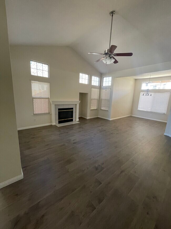 Foto del edificio - 4317 Escambia Ct