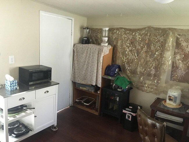 Foto del edificio - 2733 Helmsley Dr