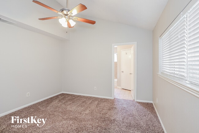 Building Photo - 15335 Pebble Lake Dr